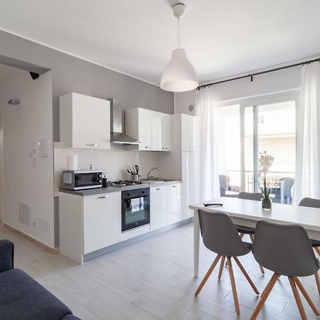 House 103 Rent Apartment Capo dʼOrlando エクステリア 写真